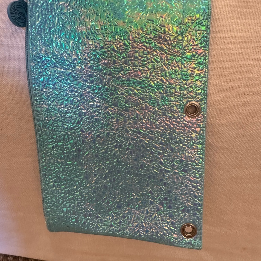 RARE Vtg Lisa Frank Mermaid Blue Iridescent 3 Ring Zip Up. New no tags. Rare! - Picture 2 of 8